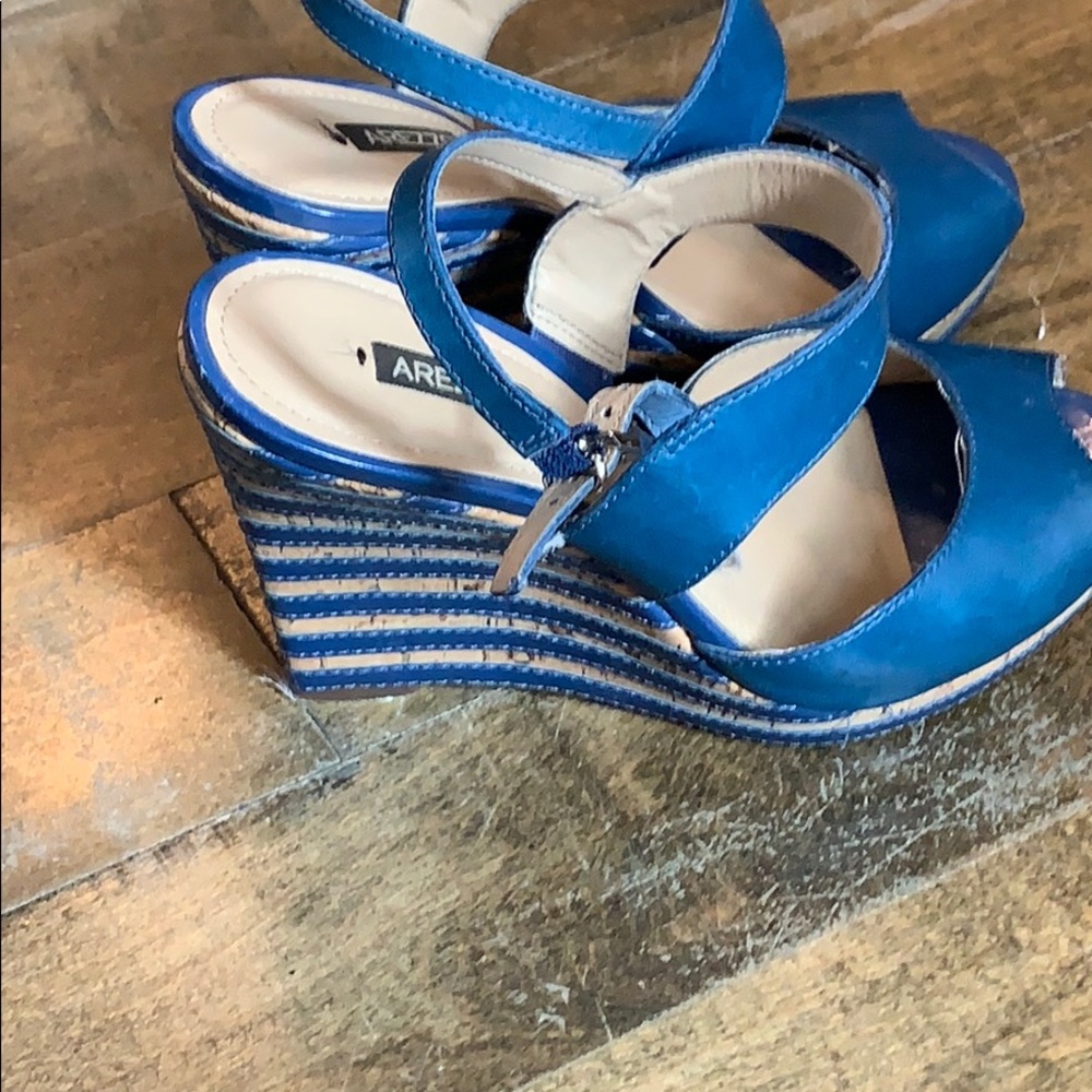 Brasilian Sandals - Picture 2 of 2
